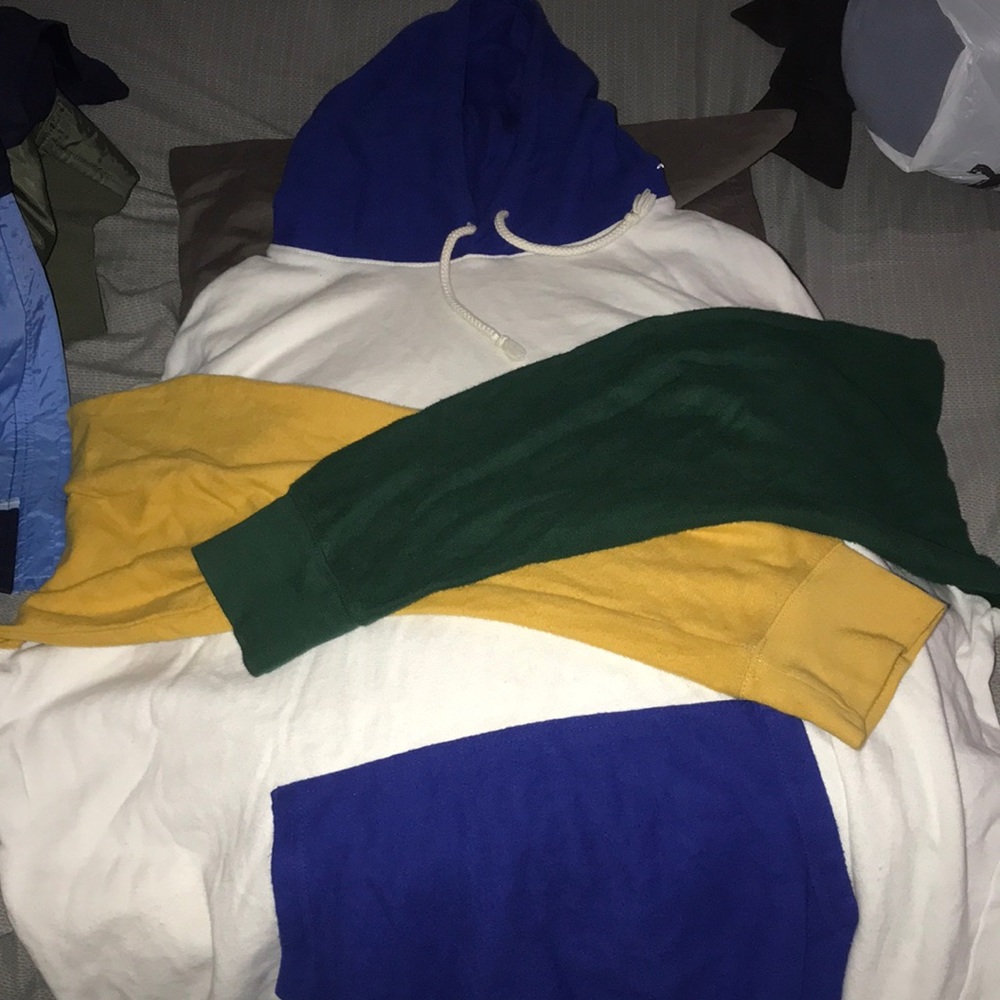 Arizona - White - Blue - Green - Yellow - Sweater